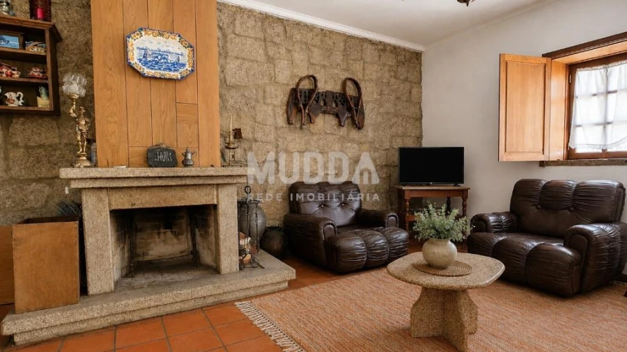 Moradia T3 para Venda em Santo Estêvão