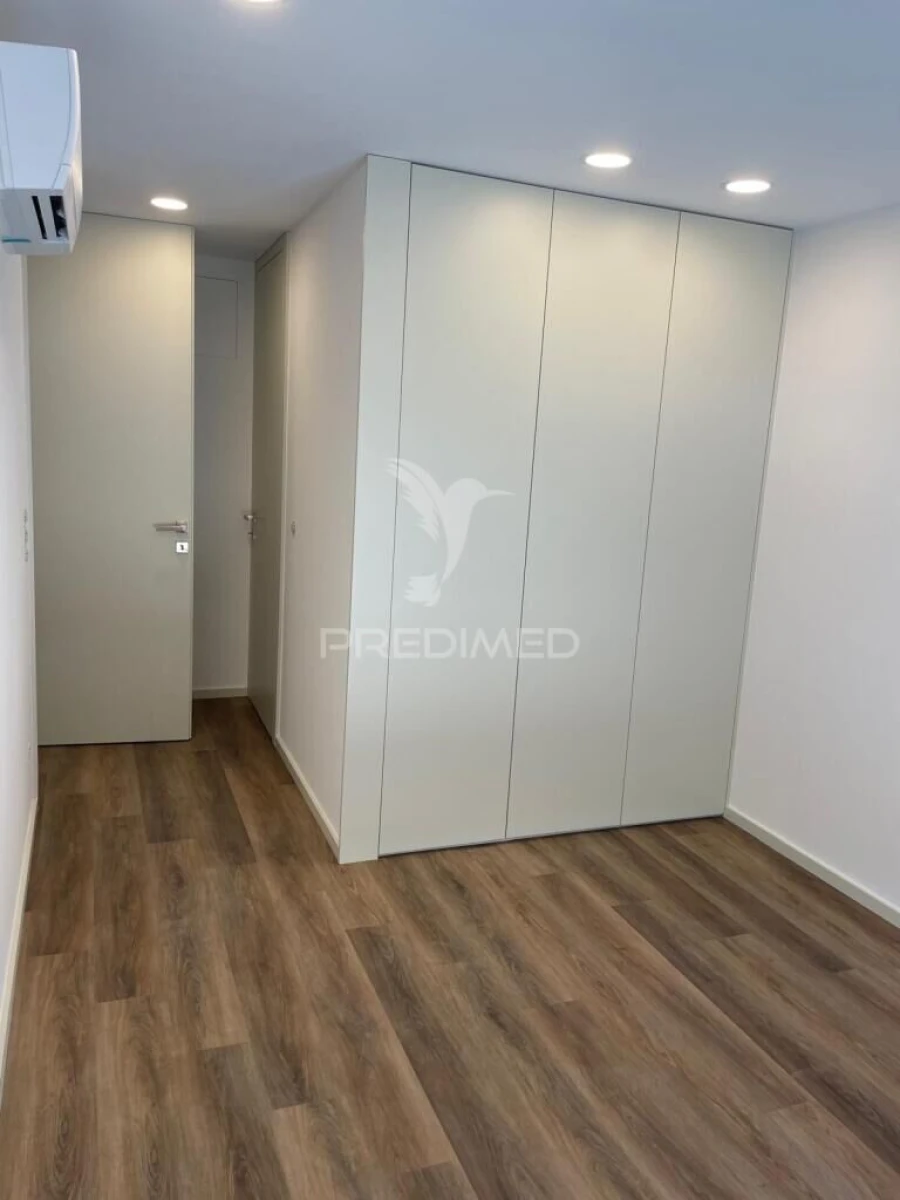 Apartamento T2 para Venda em Real, Dume e Semelhe Foto 12