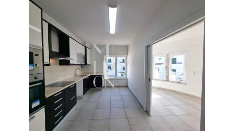 Moradia T3 para Venda em Ericeira