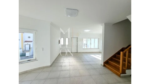 Moradia T3 para Venda em Ericeira