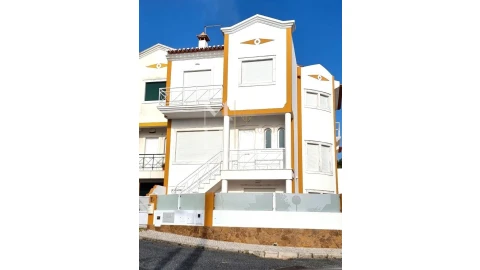 Moradia T3 para Venda em Ericeira