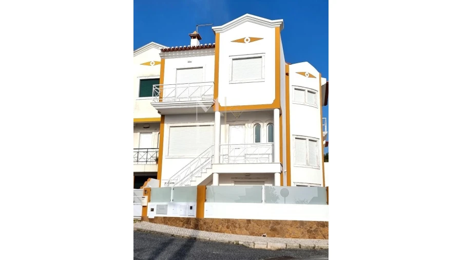 Moradia T3 para Venda em Ericeira Foto 2