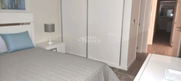 Apartamento T2 para Venda em Funchal (Se)