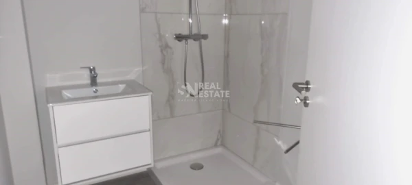 Apartamento T2 para Venda em Funchal (Se)