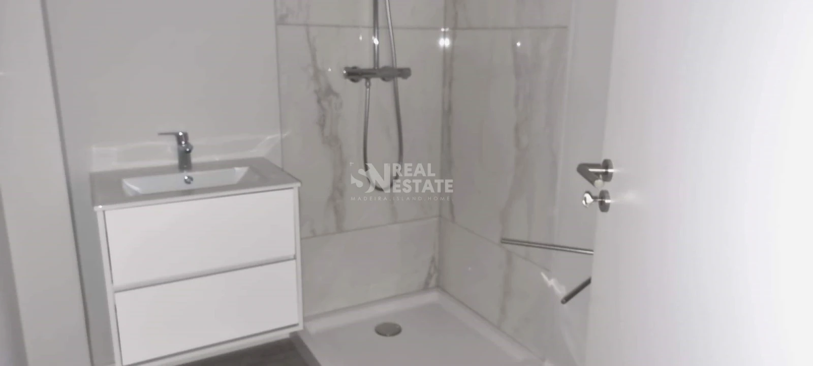 Apartamento T2 para Venda em Funchal (Se) Foto 8