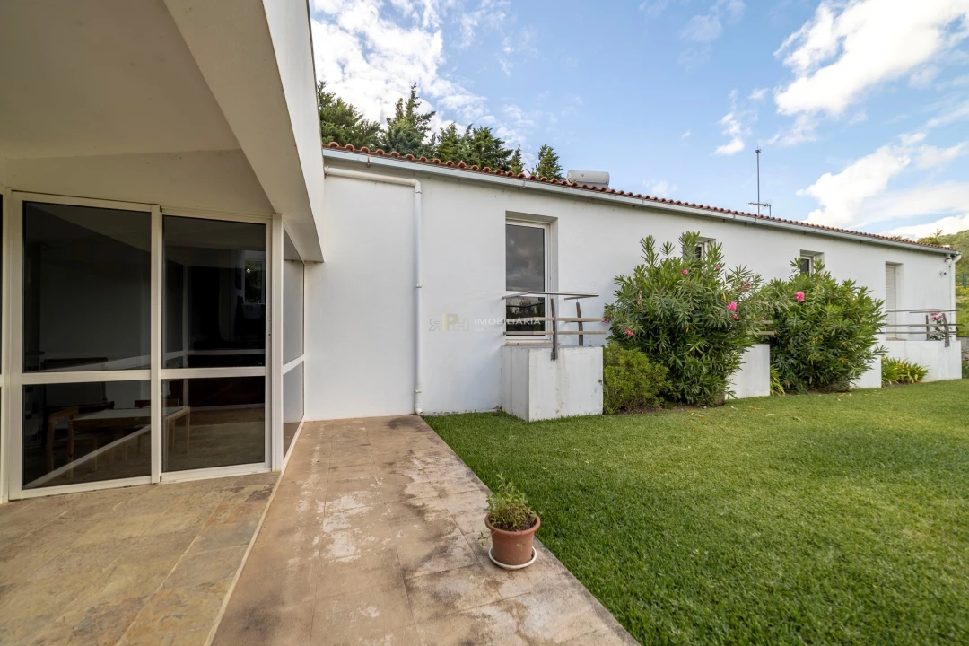 Moradia T5 para Venda em Moçarria Foto 19