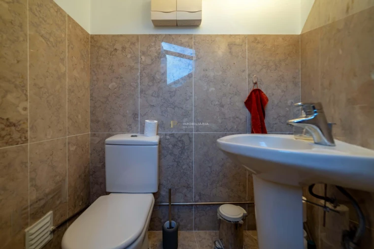 Moradia T5 para Venda em Moçarria Foto 66