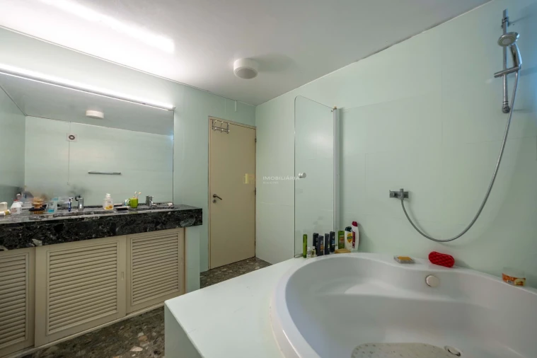 Moradia T5 para Venda em Moçarria Foto 48