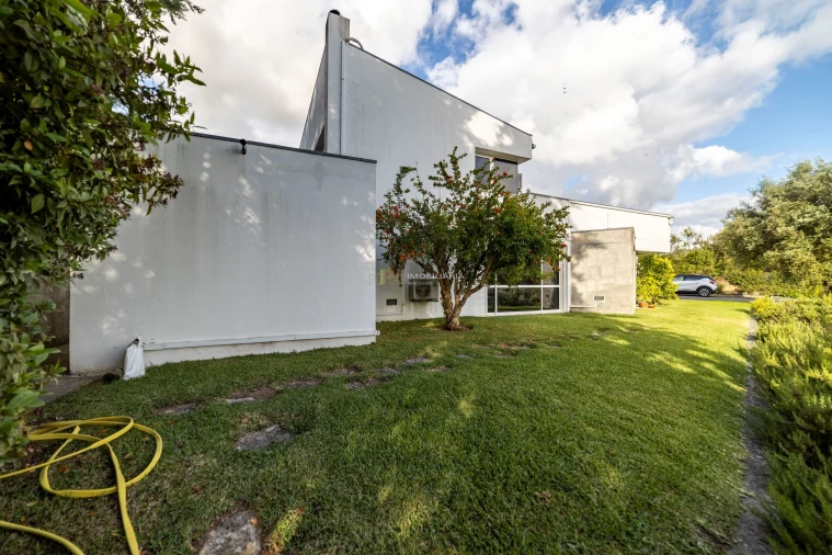 Moradia T5 para Venda em Moçarria Foto 17