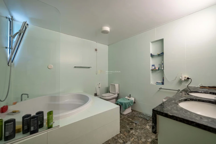 Moradia T5 para Venda em Moçarria Foto 47