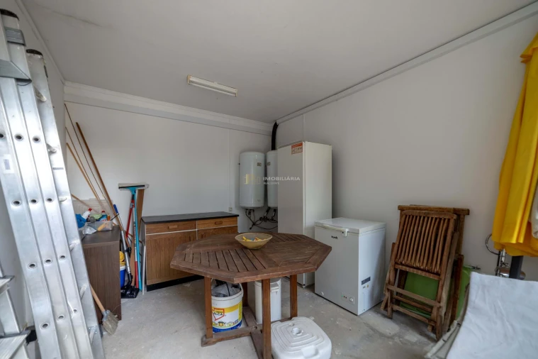 Moradia T5 para Venda em Moçarria Foto 39