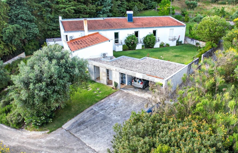 Moradia T5 para Venda em Moçarria Foto 5