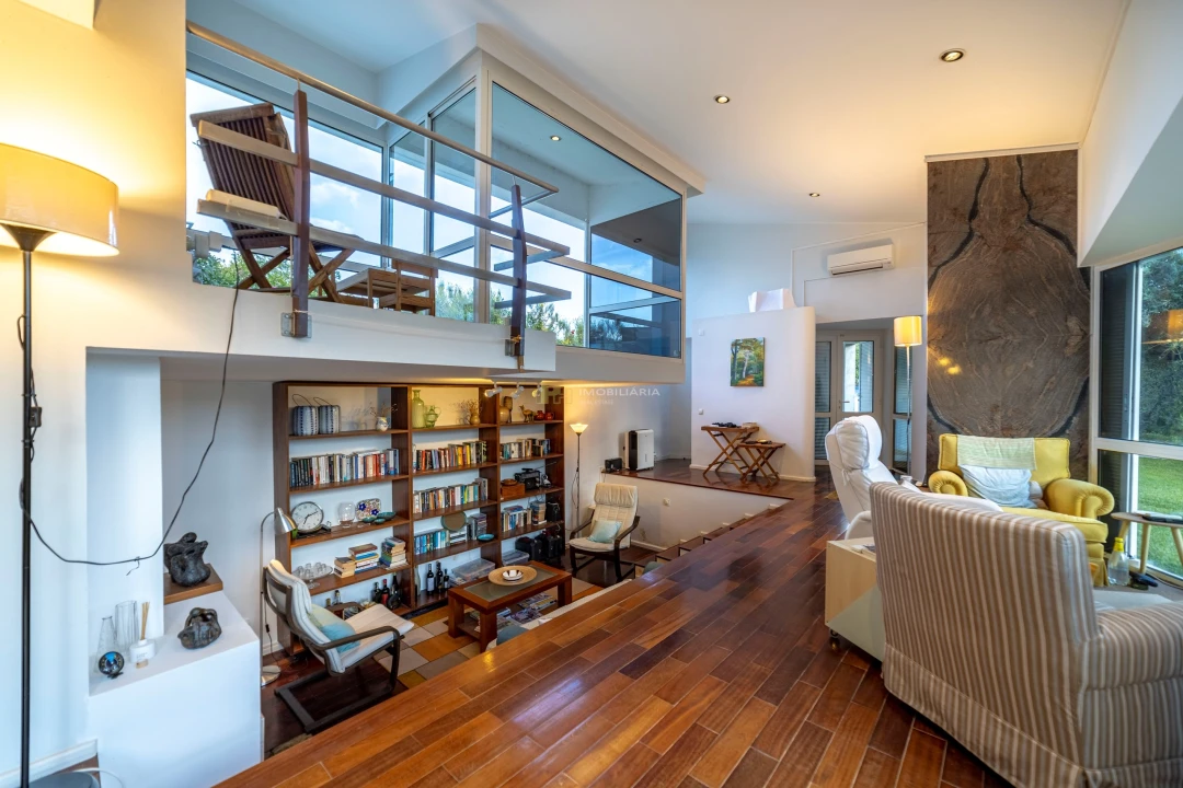 Moradia T5 para Venda em Moçarria Foto 9