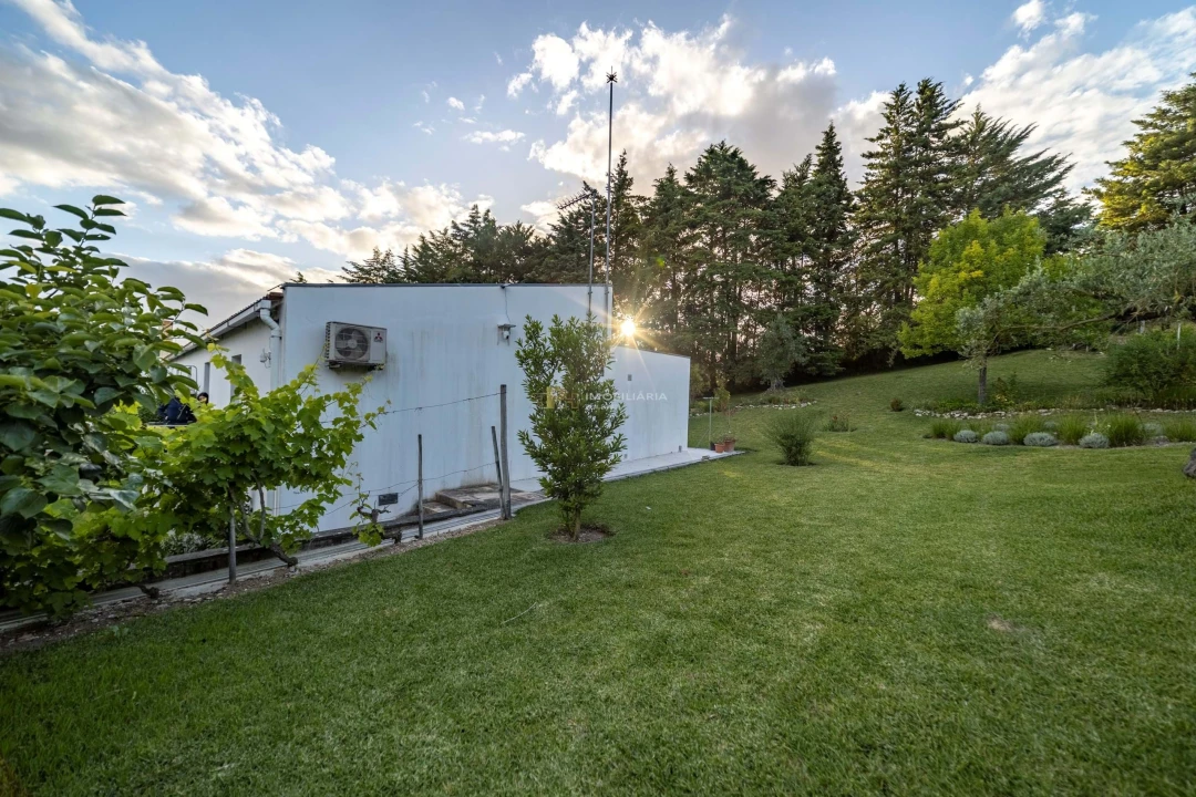 Moradia T5 para Venda em Moçarria Foto 63