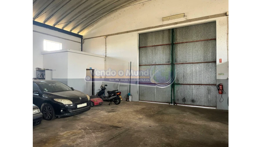 Armazém para Venda em Salvaterra de Magos e Foros de Salvaterra Foto 3