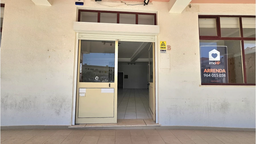 Loja para Arrendamento em Atouguia da Baleia Foto 7