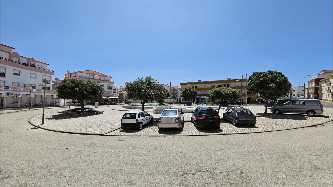 Loja para Arrendamento em Atouguia da Baleia Foto 3