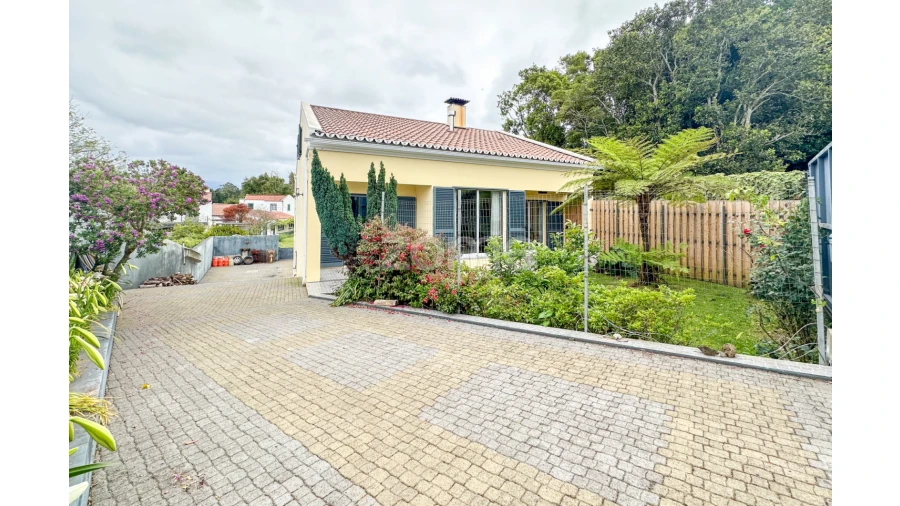 Moradia T3 para Venda em São Vicente Ferreira Foto 2