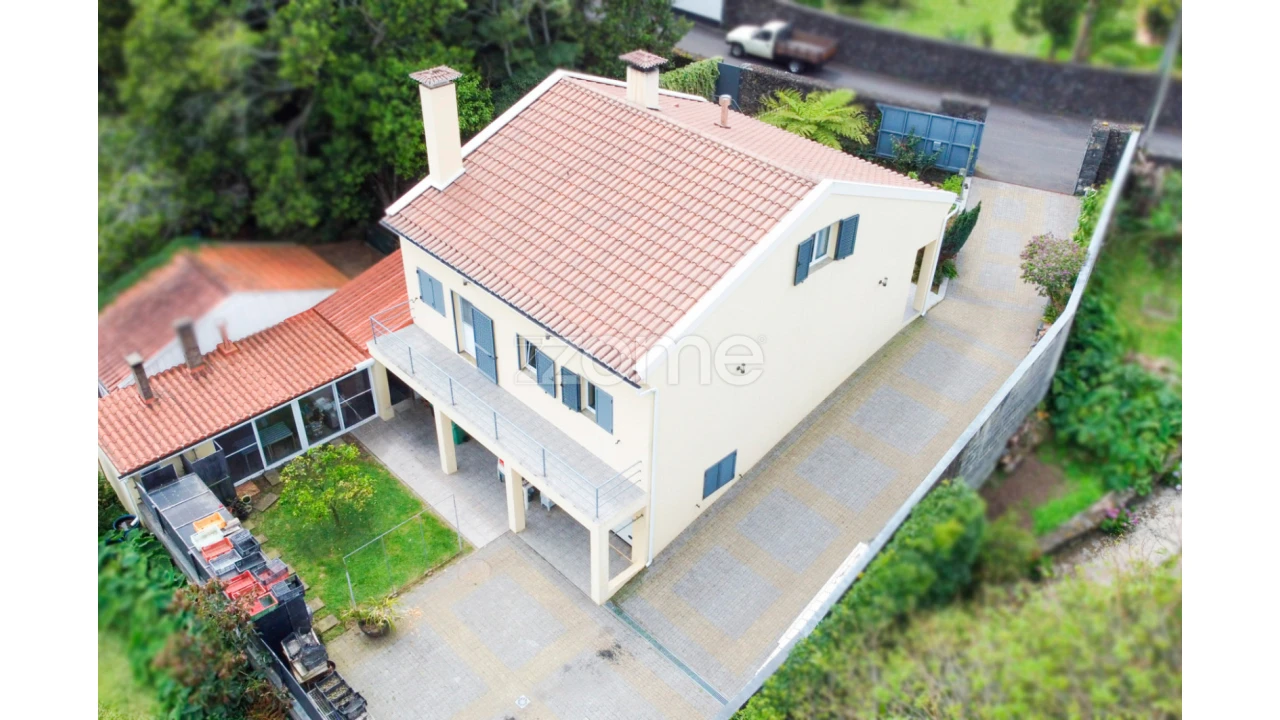 Moradia T3 para Venda em São Vicente Ferreira Foto 1