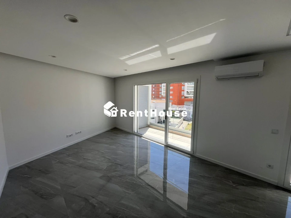 Apartamento T1 para Venda em Alhadas Foto 9