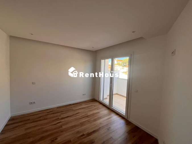Apartamento T1 para Venda em Alhadas Foto 3