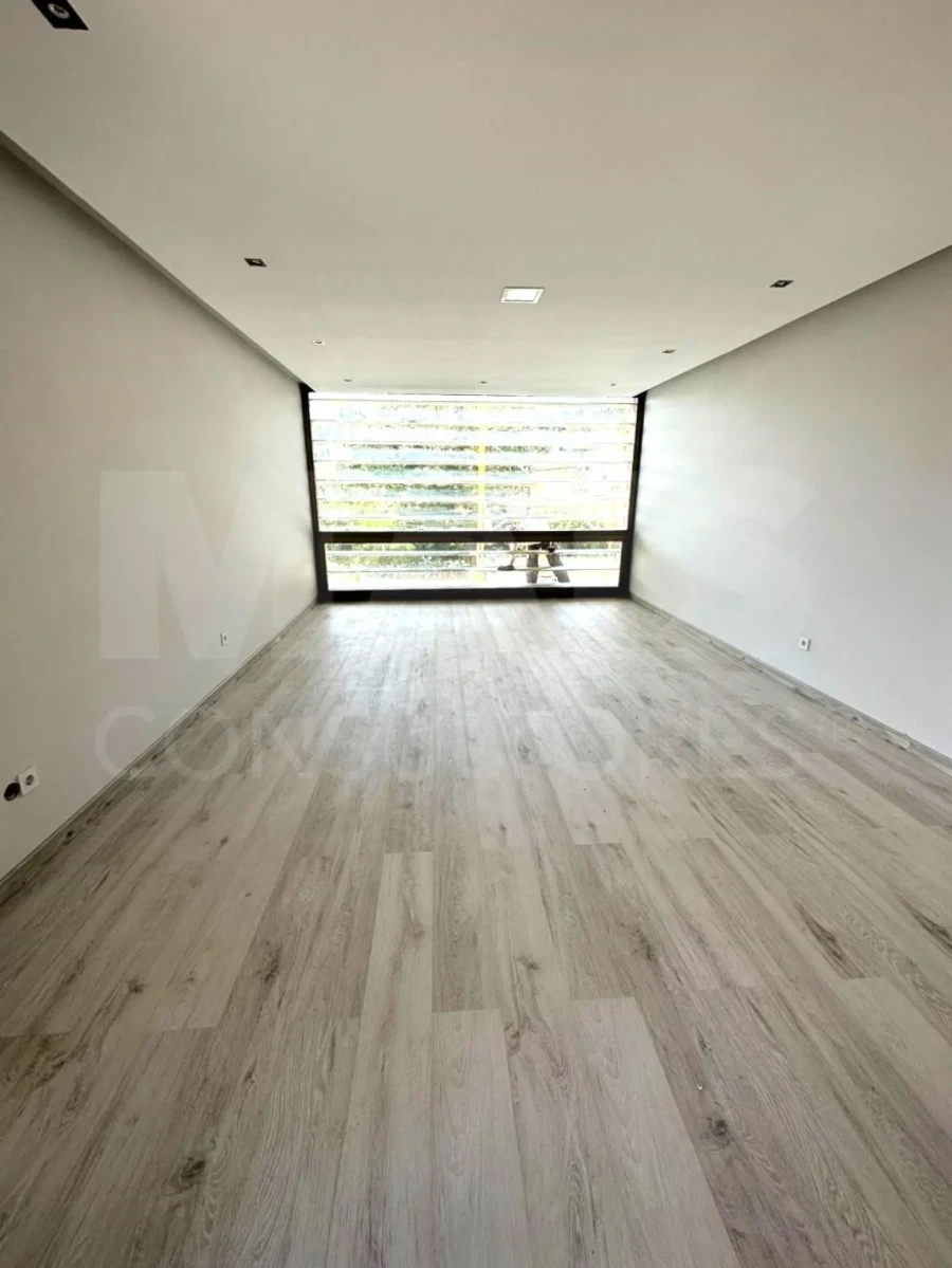 Moradia T4 para Venda em Argoncilhe