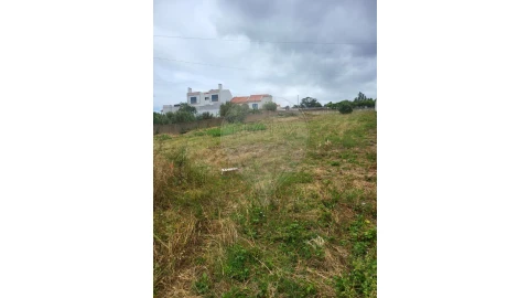 Moradia T2 para Venda em Alenquer (Santo Estêvão e Triana)