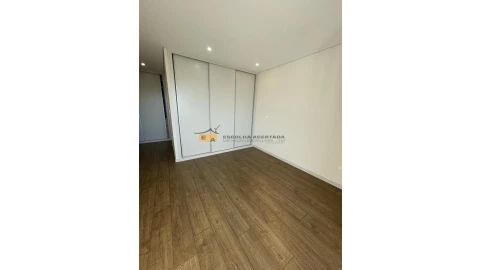 Apartamento T4 para Venda em Aldoar, Foz do Douro e Nevogilde