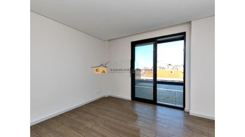 Apartamento T4 para Venda em Aldoar, Foz do Douro e Nevogilde