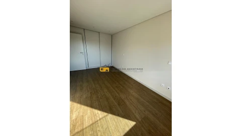 Apartamento T4 para Venda em Aldoar, Foz do Douro e Nevogilde