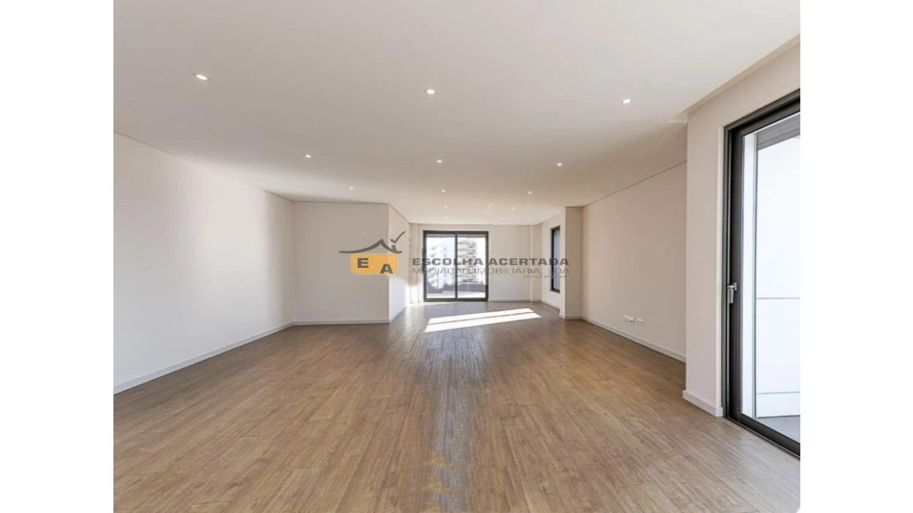 Apartamento T4 para Venda em Aldoar, Foz do Douro e Nevogilde Foto 32