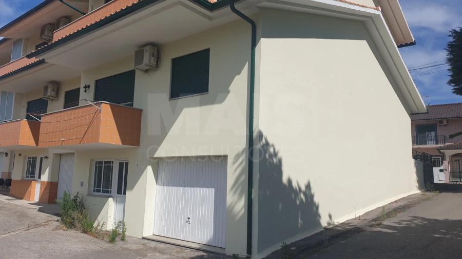 Moradia T3 para Venda em Branca