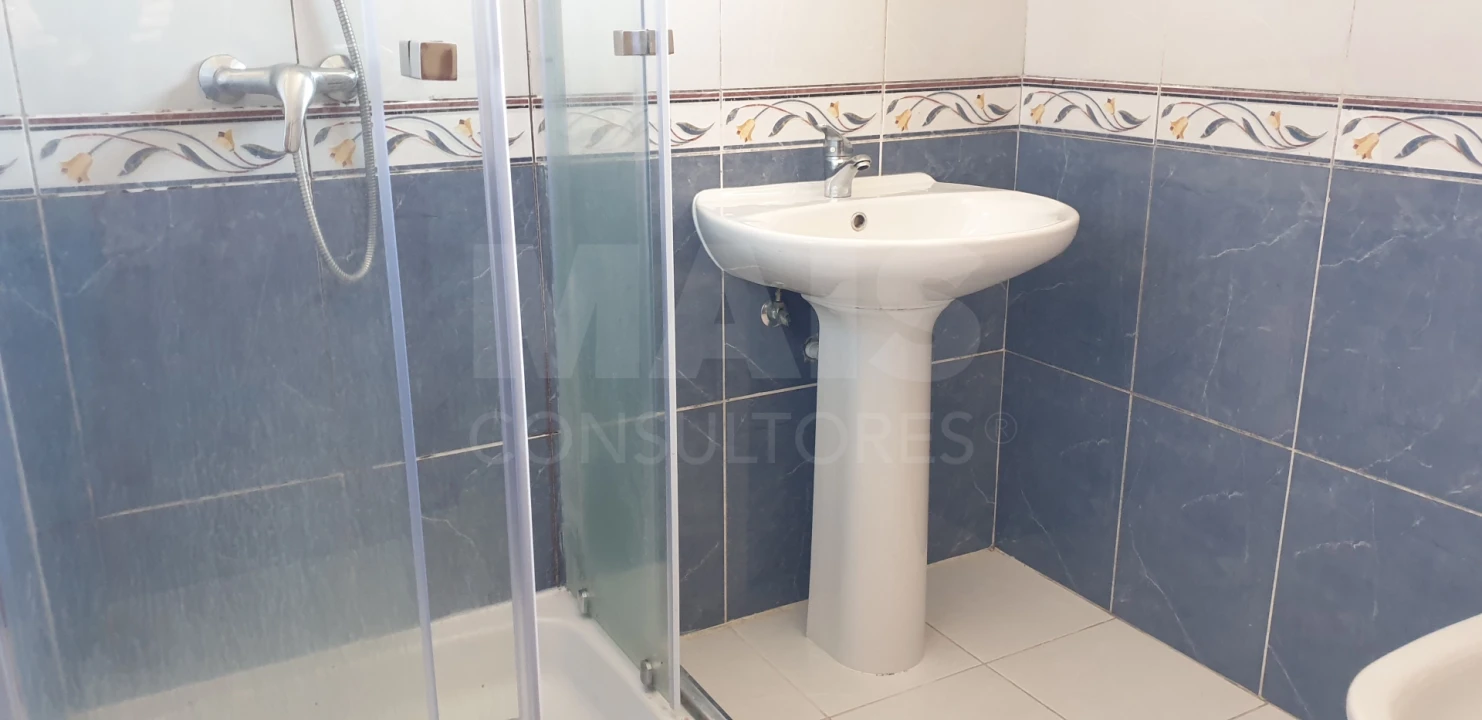 Moradia T3 para Venda em Branca Foto 6