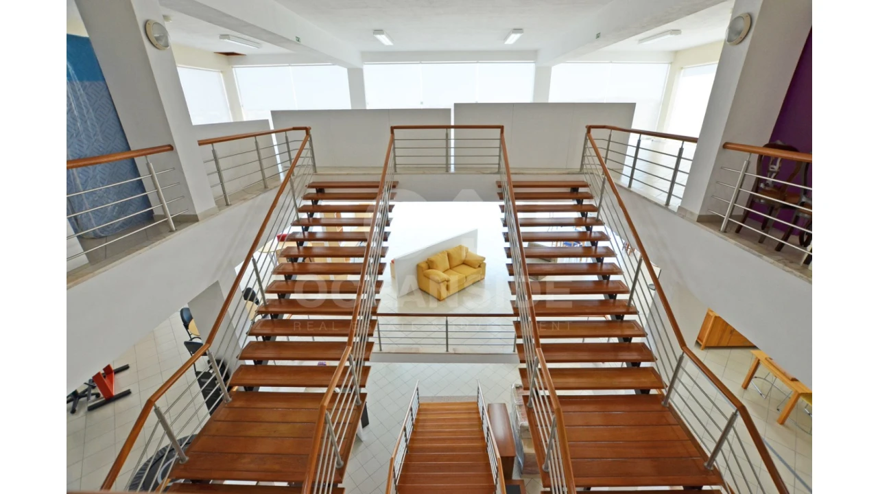 Loja para Arrendamento em São Domingos de Rana Foto 17