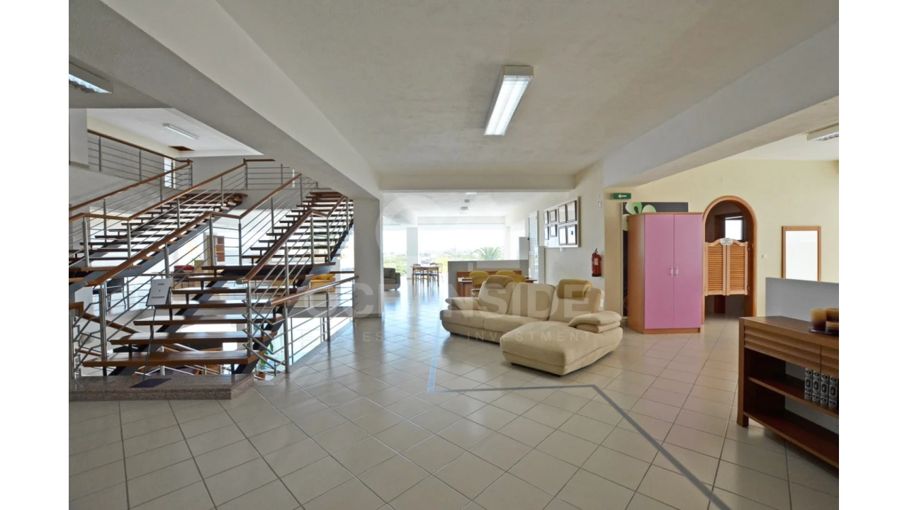 Loja para Arrendamento em São Domingos de Rana Foto 7