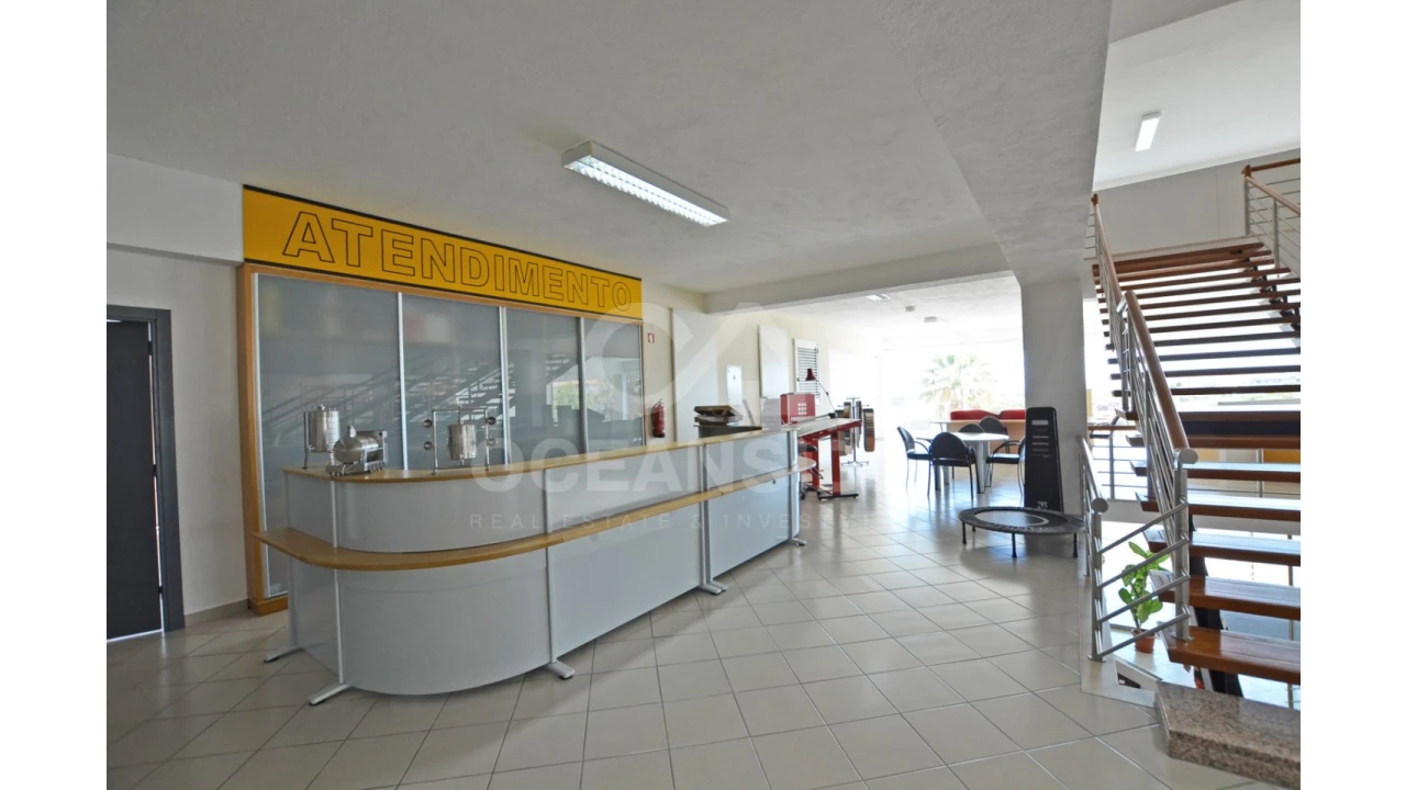 Loja para Arrendamento em São Domingos de Rana Foto 9