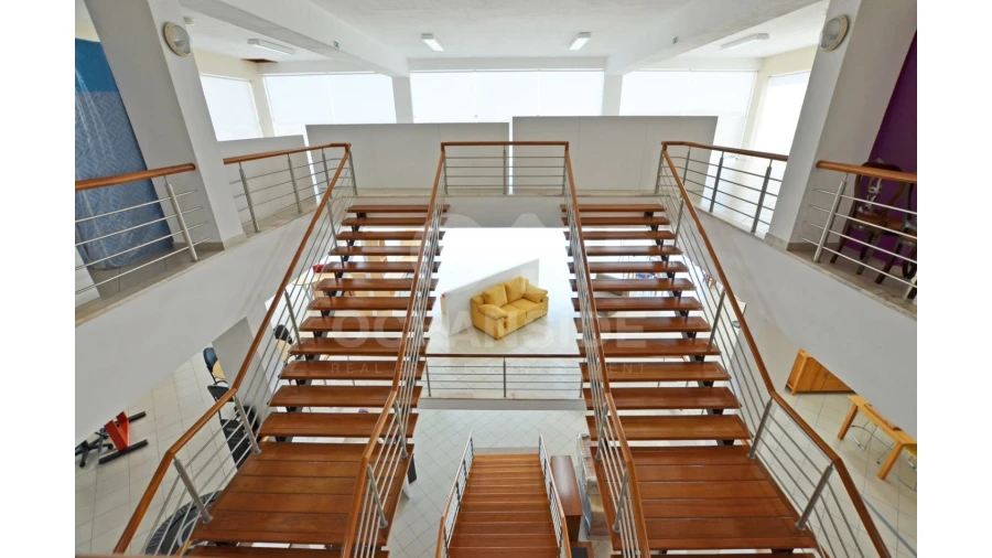 Loja para Arrendamento em São Domingos de Rana Foto 17