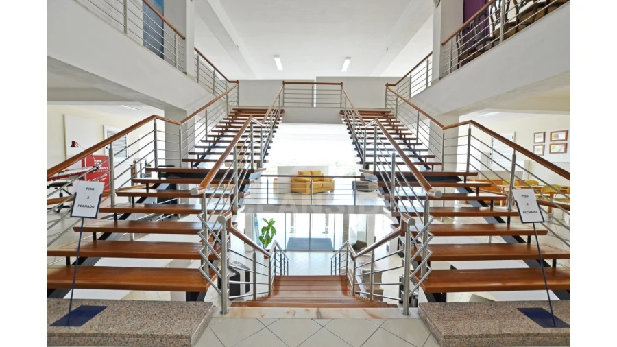 Loja para Arrendamento em São Domingos de Rana