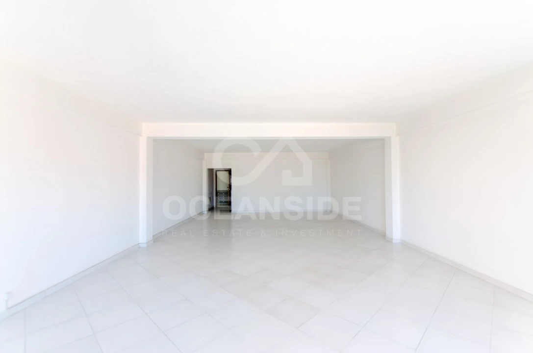 Escritório para Arrendamento em Pontinha e Famões Foto 3