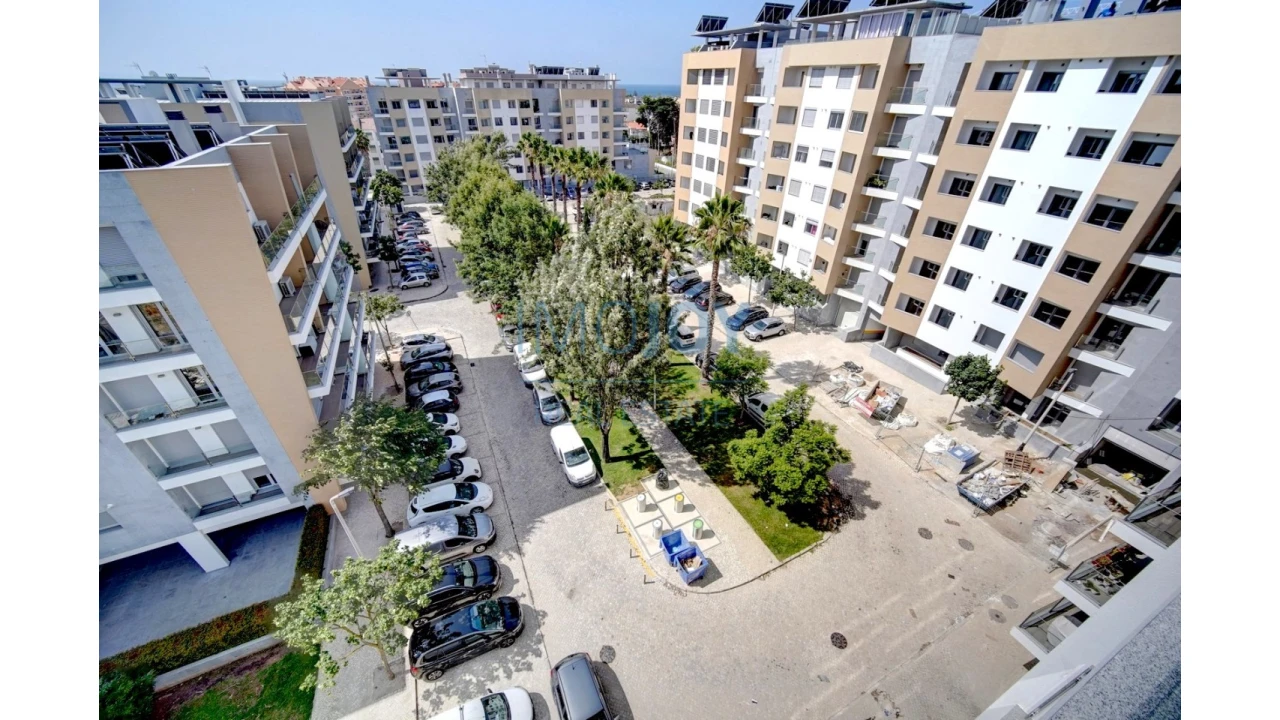 Apartamento T3 para Venda em Carcavelos e Parede Foto 33