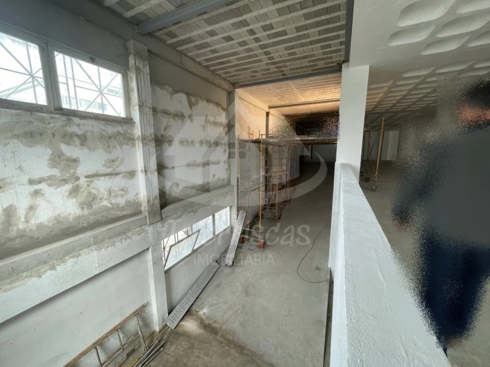 Armazém para Venda em Sacavém e Prior Velho Foto 9