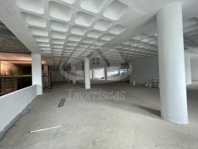 Armazém para Venda em Sacavém e Prior Velho Foto 6