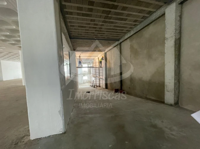 Armazém para Venda em Sacavém e Prior Velho Foto 8