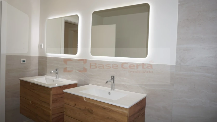 Apartamento T2 para Venda em Santa Clara Foto 24