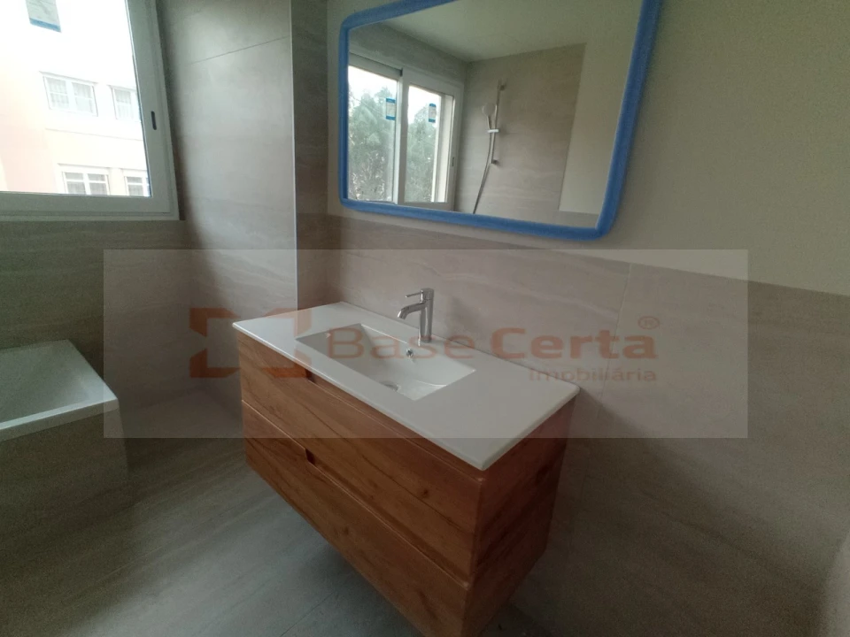 Apartamento T2 para Venda em Santa Clara Foto 22