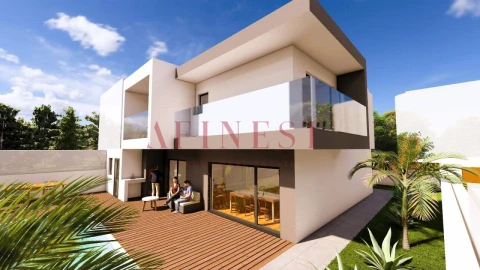 Moradia T4 para Venda em Corroios