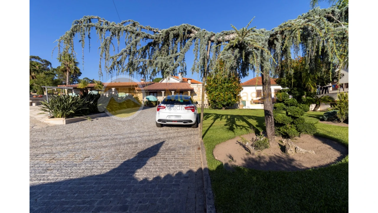 Moradia T5 para Venda em Seara Foto 3