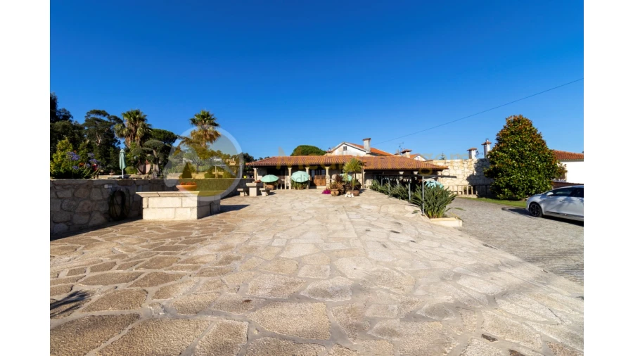 Moradia T5 para Venda em Seara Foto 2