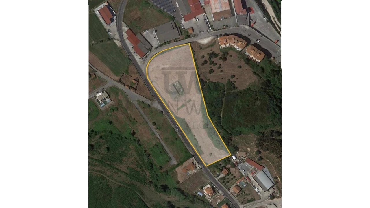 Terreno Comércio / Armazém para Venda em Malveira e São Miguel de Alcainça Foto 1