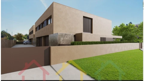 Moradia T4 para Venda em Espinho